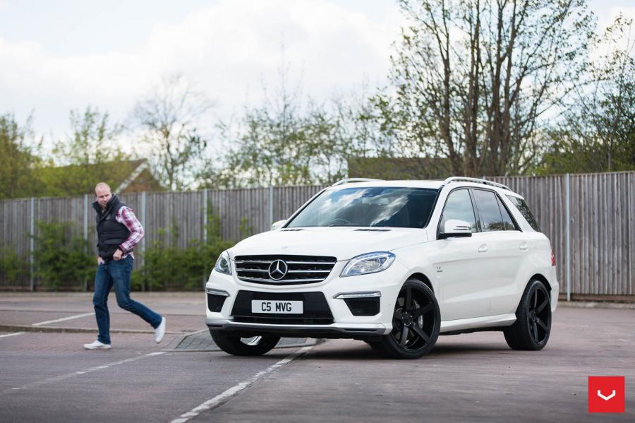  Mercedes-AMG ML63 on Vossen Wheels (CV3R) 2017 года  (фото 6 из 26)